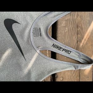 Nike pro XS tank